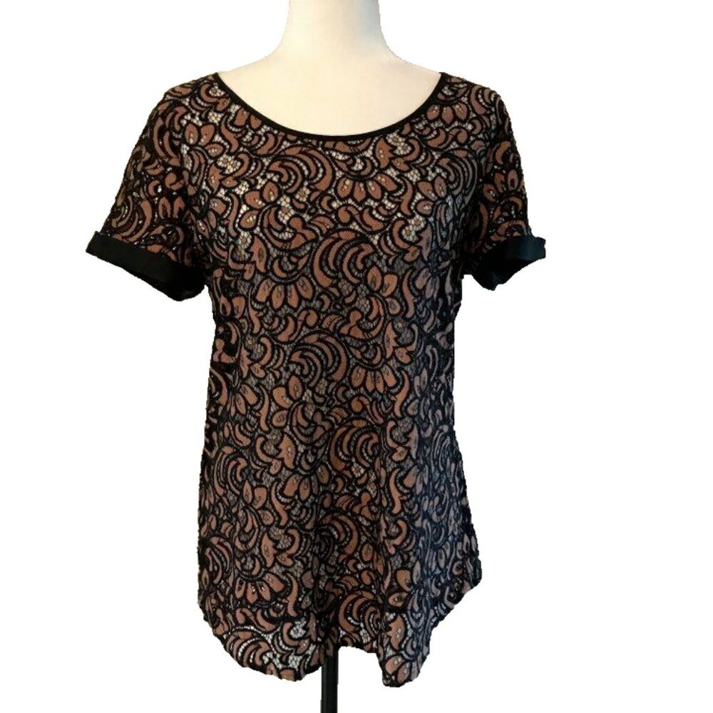 EXPRESS Short Sleeve Lace Blouse Sheer Top Size Large Black Tan Satin Cuffs EUC